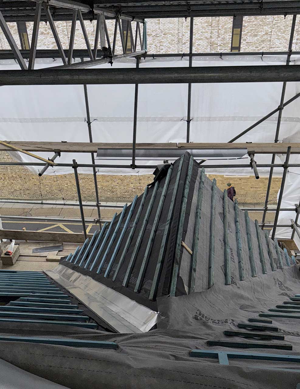 myconos construction roof